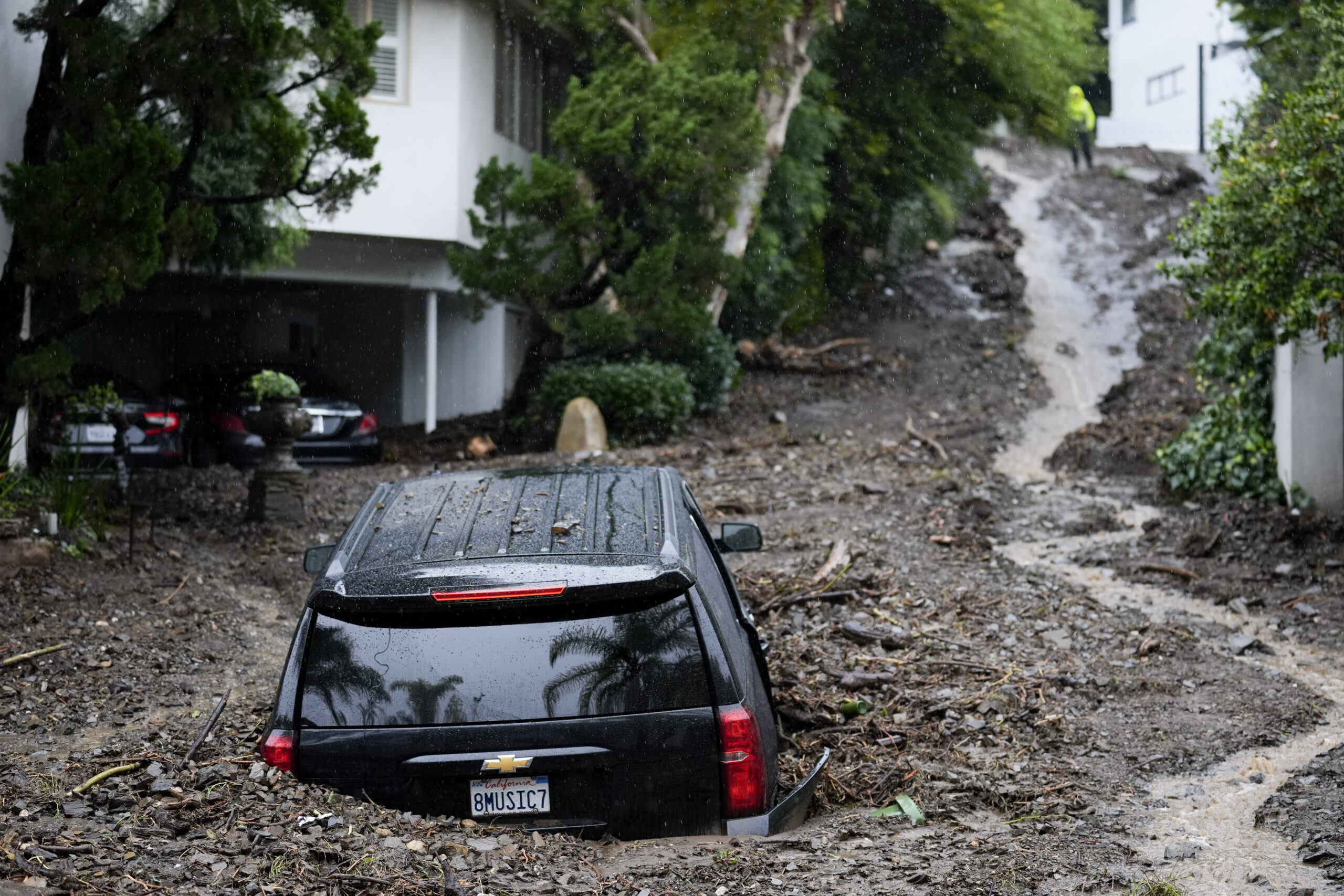 Flash Flood Alerts Still in Effect in Los Angeles Where Record-Setting ...