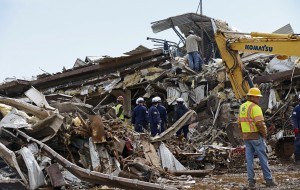 Moore, Oklahoma Tornado (Photo/The Oklahoman, Bryan Terry)